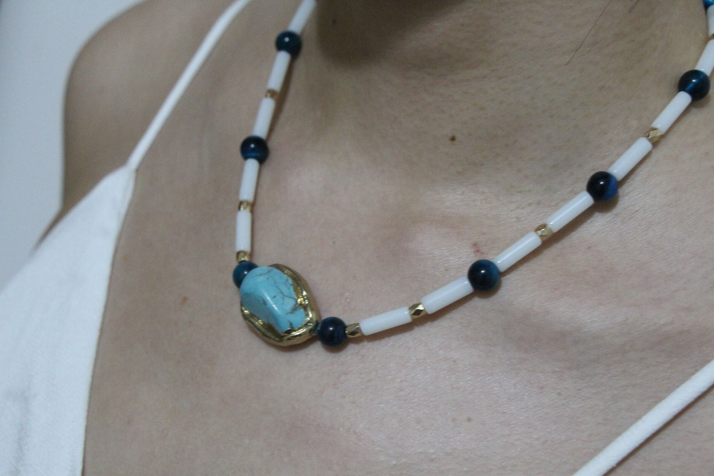Heart of the Ocean Necklace - the perfect fusion of sapphires and white crystals