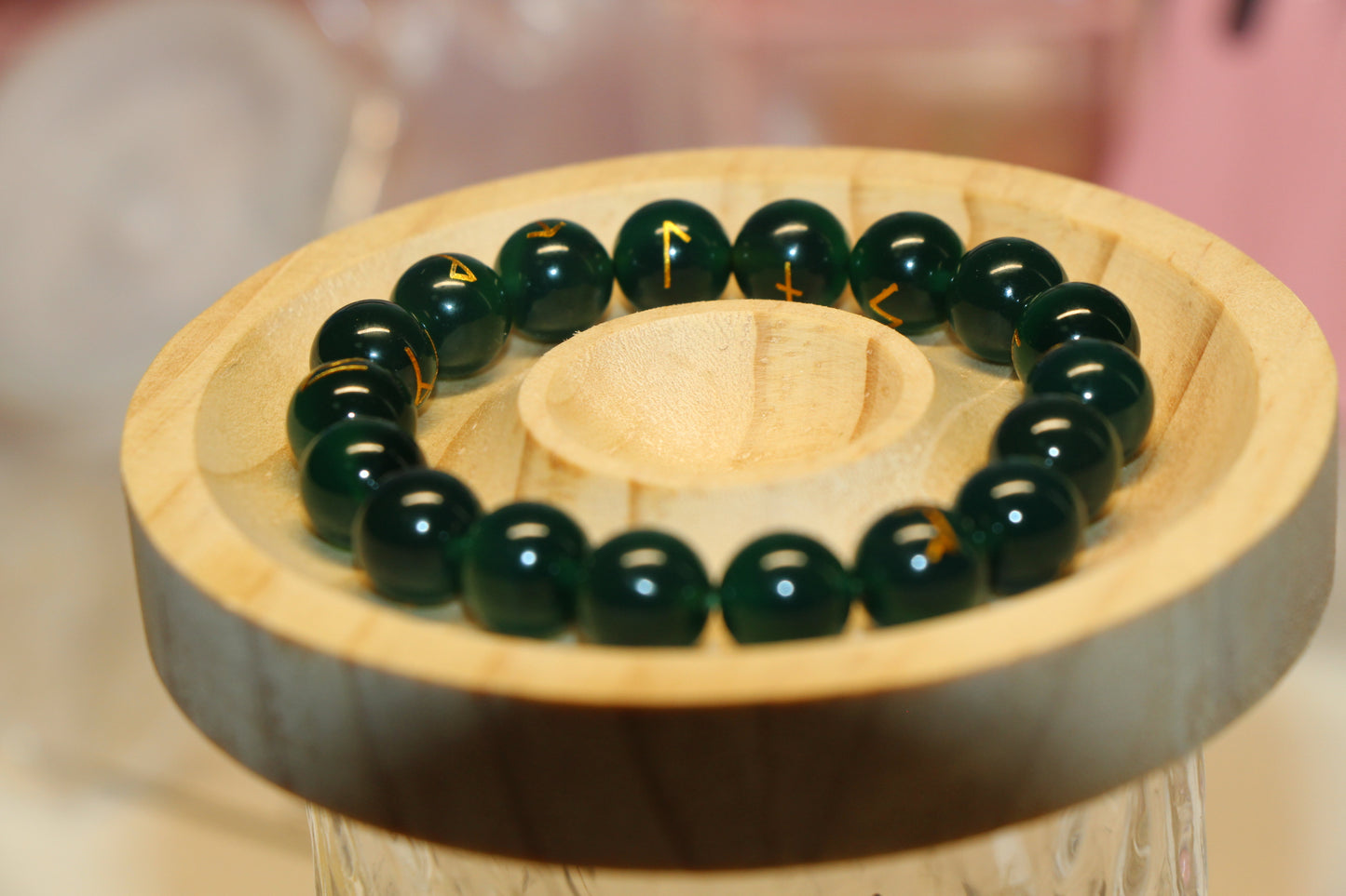 Natural agate rune bracelet-green-absorbs negative energy